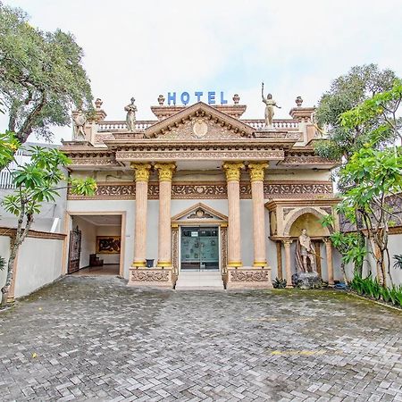 Oyo 91785 Hotel Srikandi Kalasan Tanjungtirto Exteriör bild