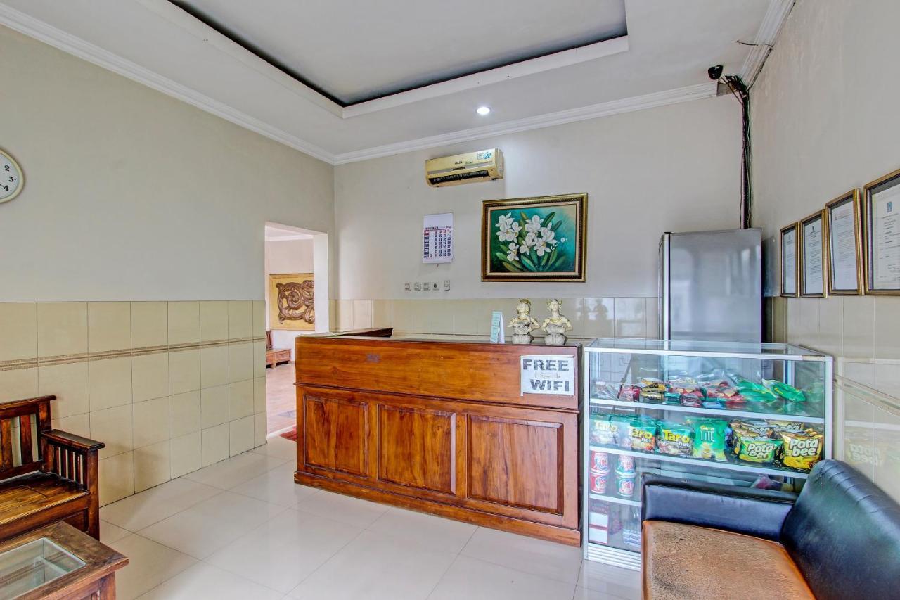 Oyo 91785 Hotel Srikandi Kalasan Tanjungtirto Exteriör bild