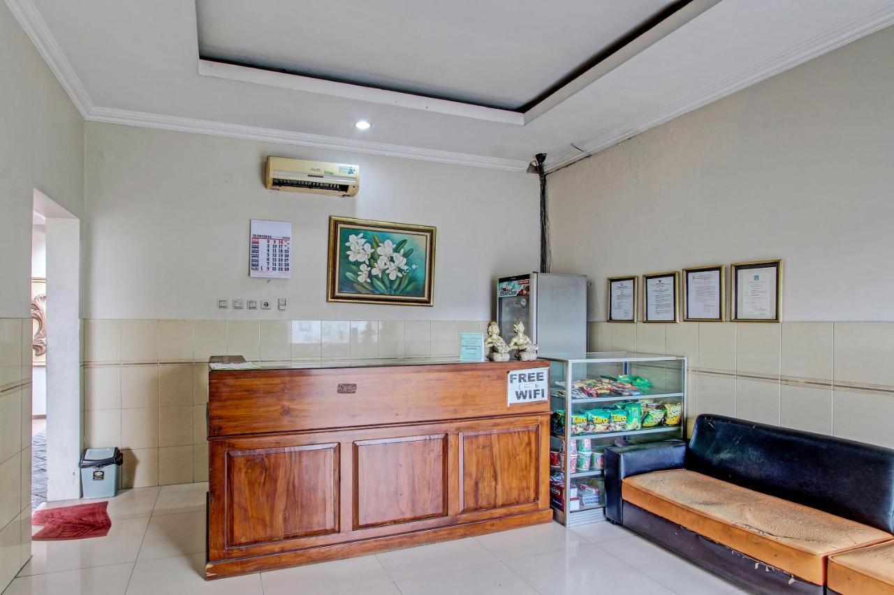 Oyo 91785 Hotel Srikandi Kalasan Tanjungtirto Exteriör bild