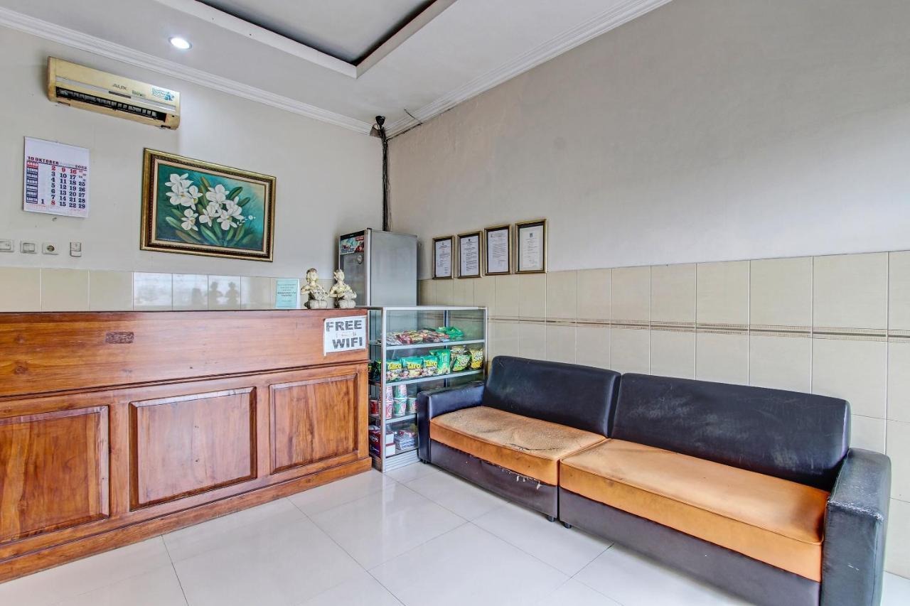 Oyo 91785 Hotel Srikandi Kalasan Tanjungtirto Exteriör bild
