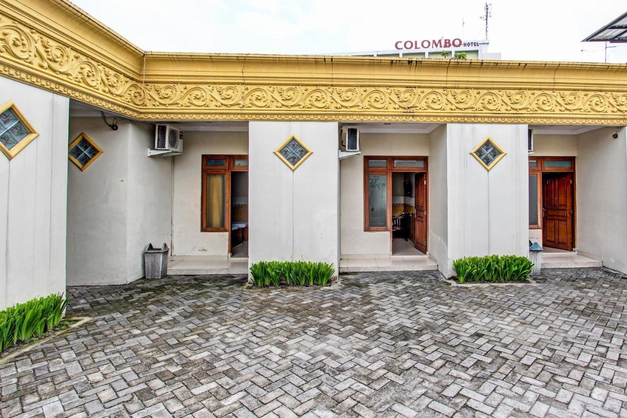 Oyo 91785 Hotel Srikandi Kalasan Tanjungtirto Exteriör bild